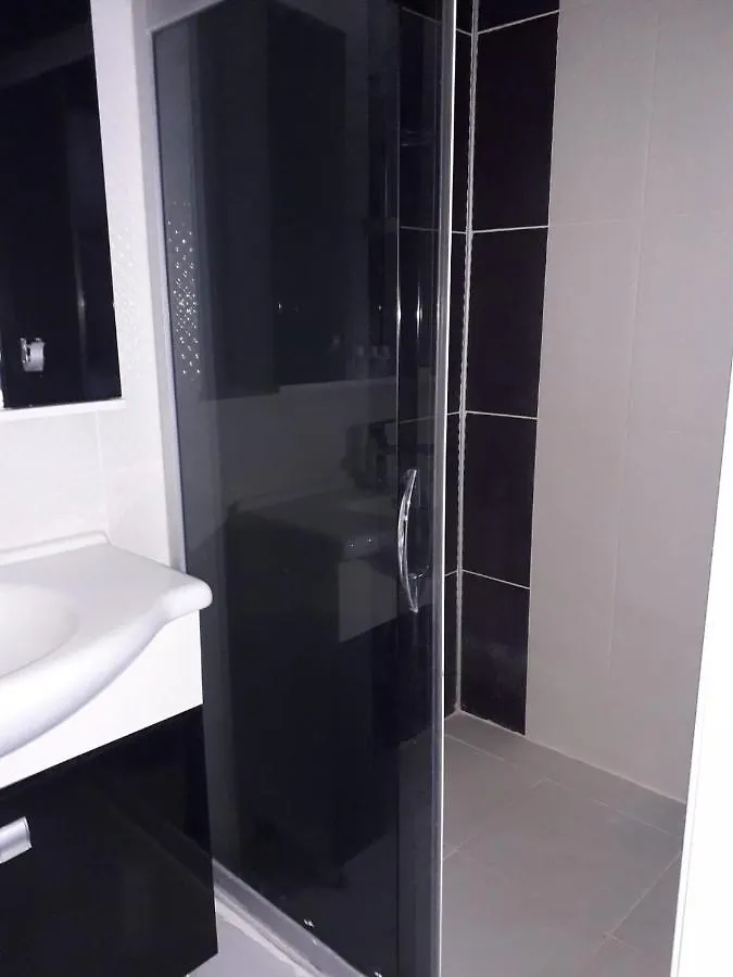 Asia Apart Hotel 库萨达斯 0*,